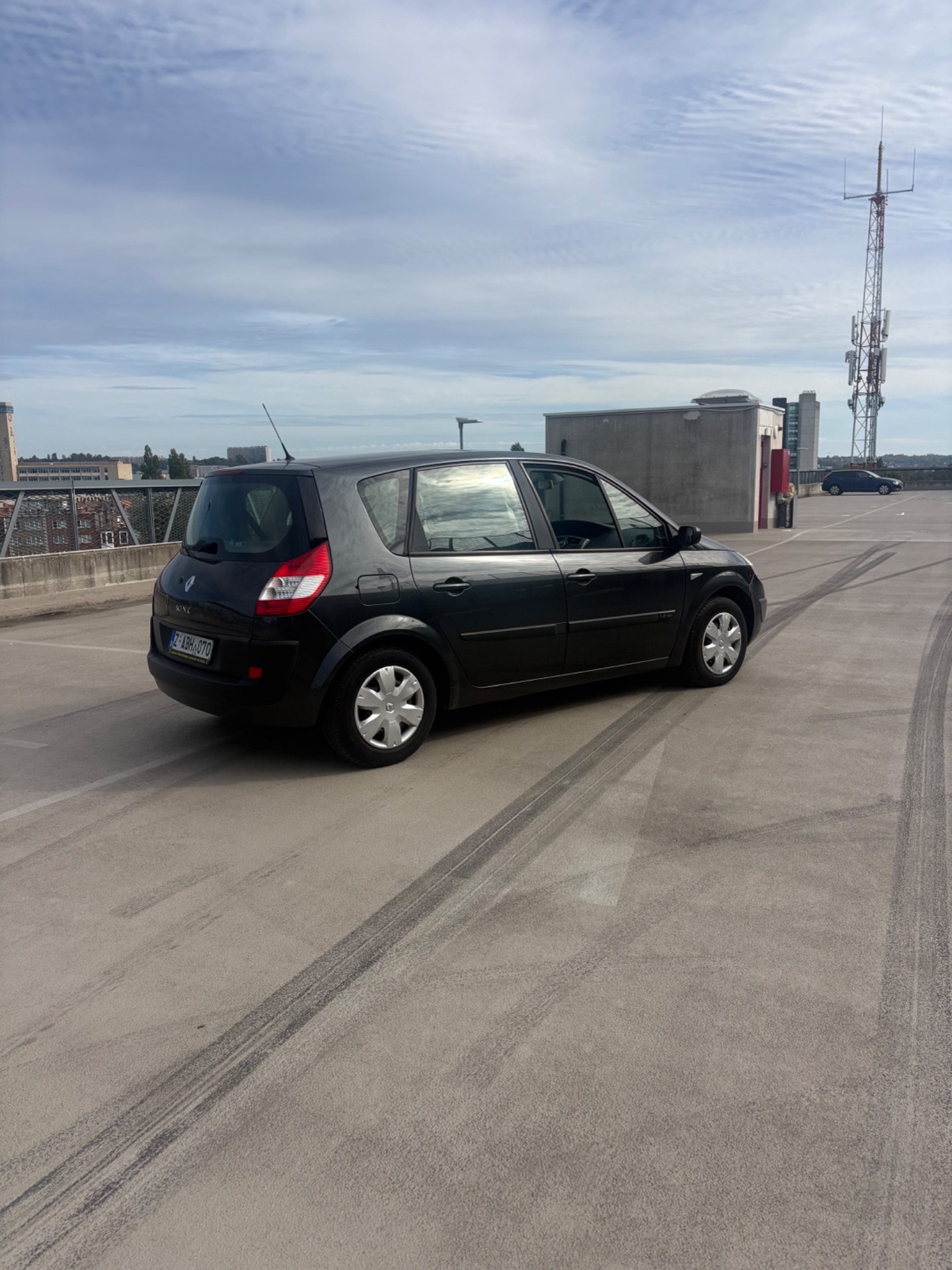 Photo 3