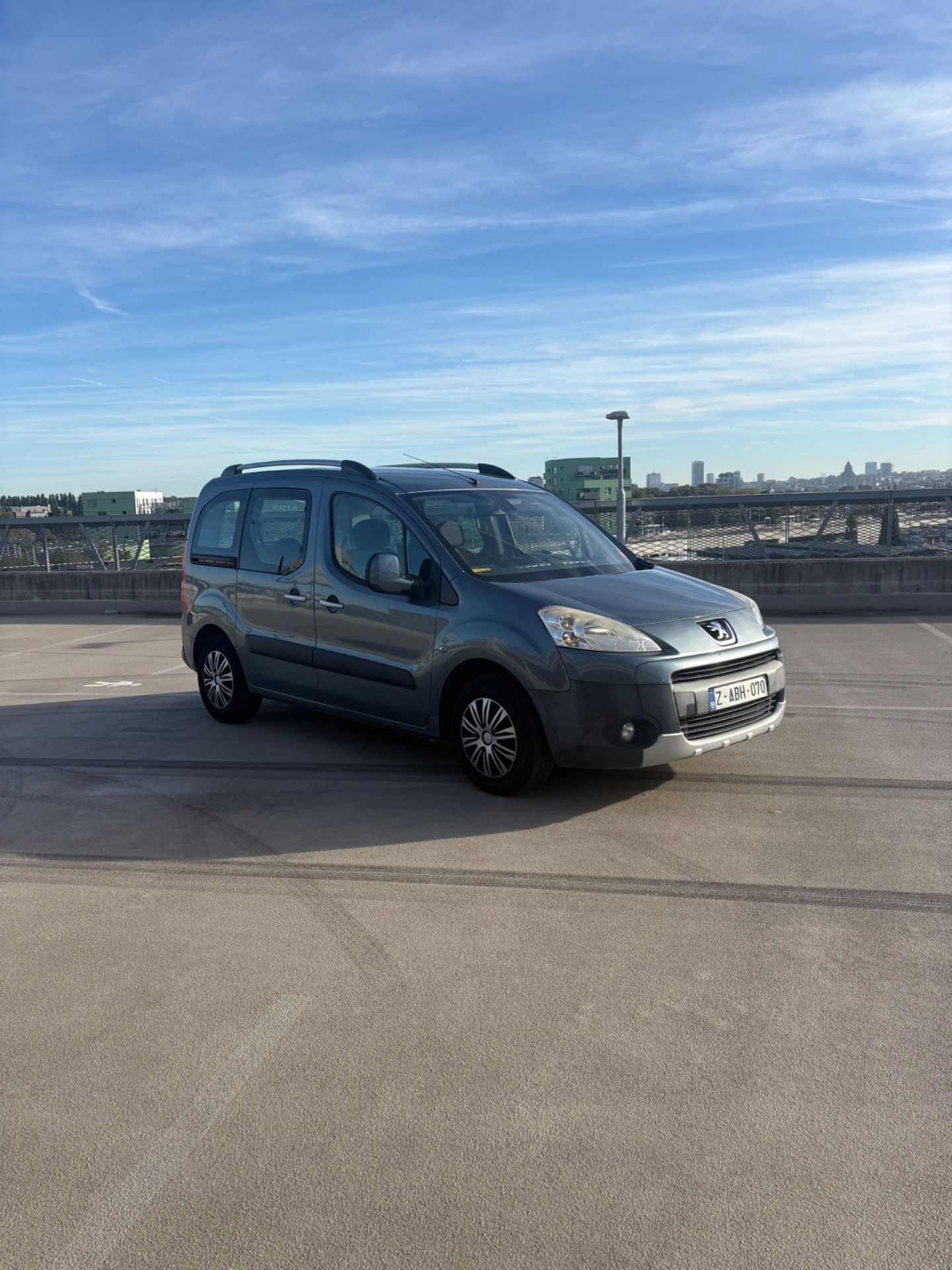 peugeot partner